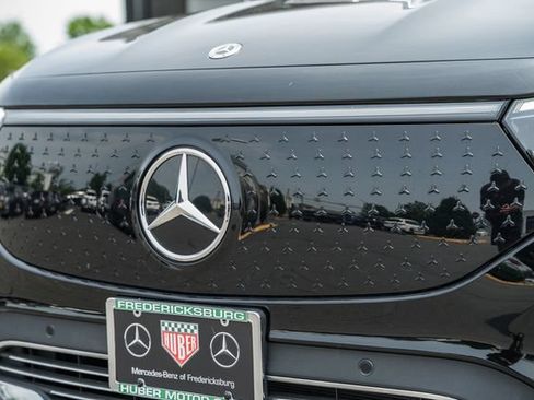 Used 2024 Mercedes-Benz EQB 350 4MATIC SUV image 12