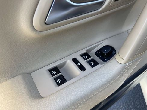 Used 2013 Volkswagen CC Sport image 20