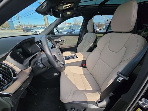 New 2026 Volvo XC90 B6 Plus w/ Protection Package Premier image 17