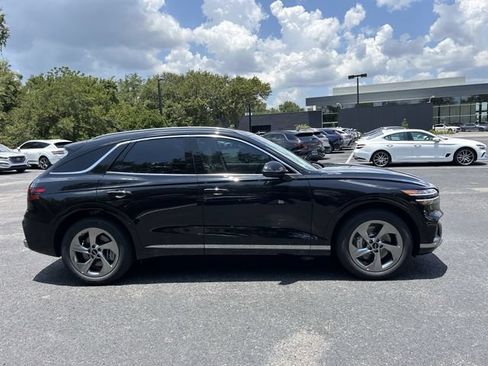 New 2026 Genesis GV70 2.5T Advanced w/ G1 Accessory Package AWD/4WD image 3