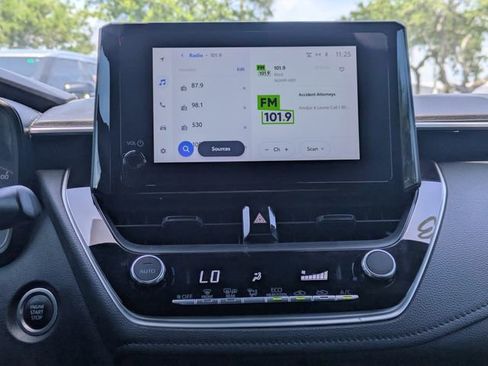 Used 2023 Toyota Corolla SE image 17