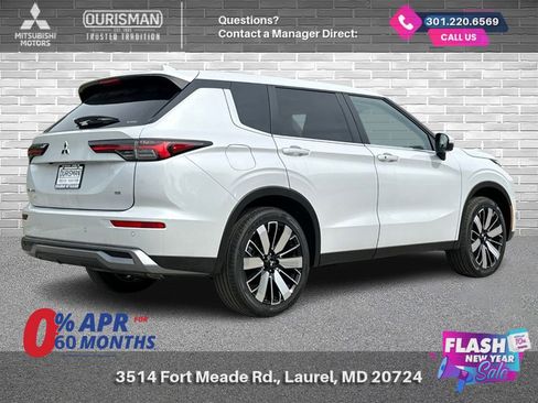 New 2025 Mitsubishi Outlander SE image 2