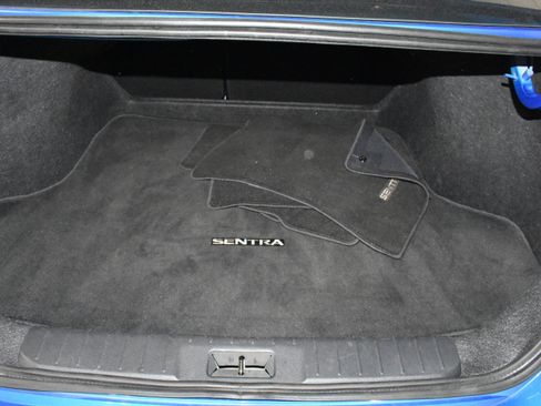 Used 2025 Nissan Sentra SV FWD image 31