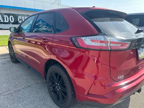Used 2022 Ford Edge ST-Line w/ Class II Trailer Tow Package AWD/4WD image 9