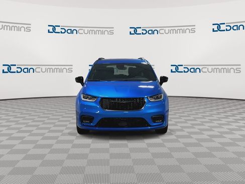 New 2026 Chrysler Pacifica Select w/ S Appearance Package FWD image 3