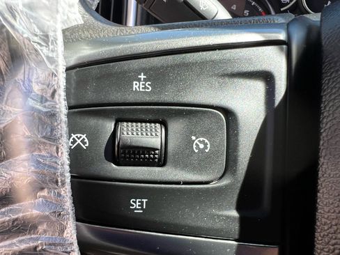 Used 2021 Chevrolet Silverado 3500 LT AWD/4WD image 27