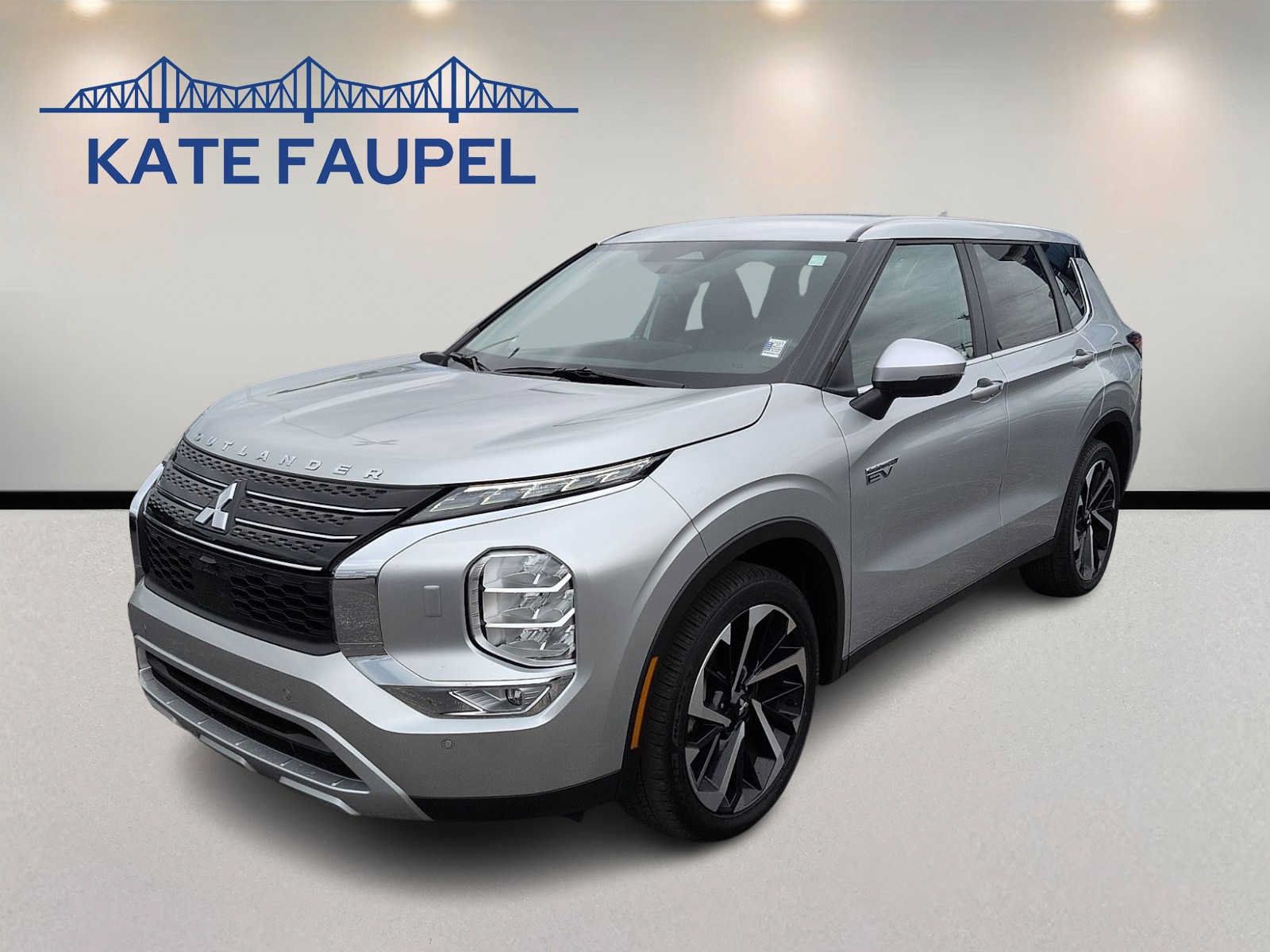 Used 2024 Mitsubishi Outlander SE AWD/4WD image 3