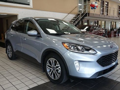 Used 2022 Ford Escape SEL w/ Technology Package image 17