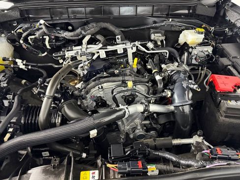 Used 2025 Ford Bronco Big Bend image 39