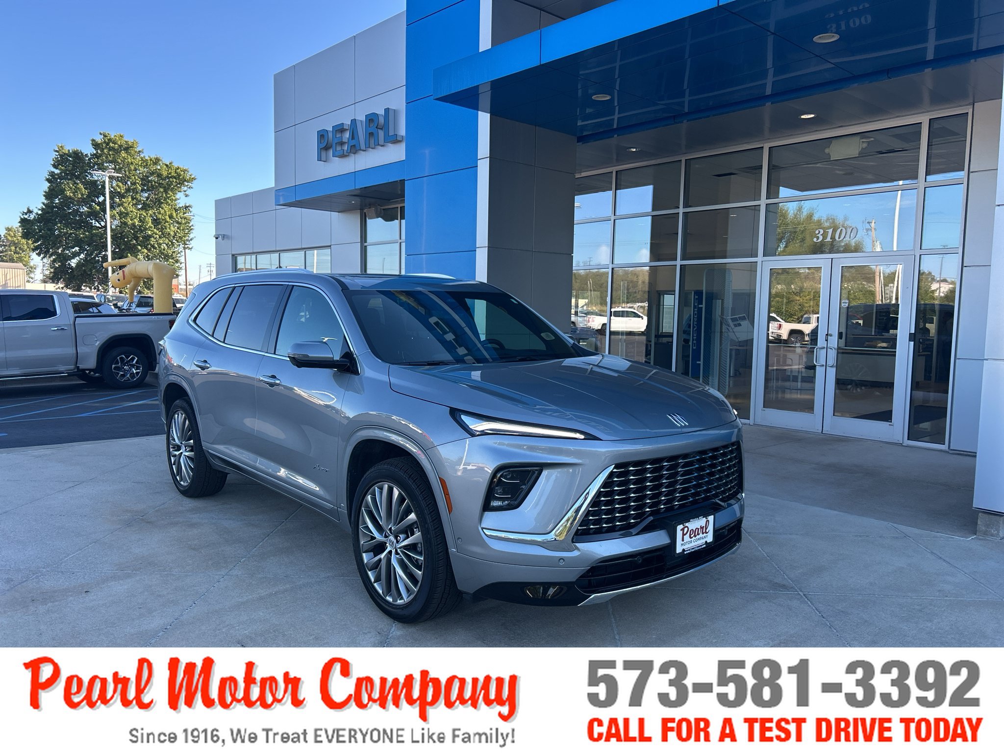 Used 2026 Buick Enclave Avenir w/ Super Cruise Package AWD/4WD image 1