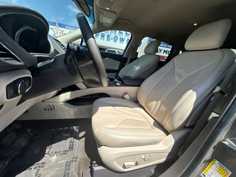 Used 2018 Lincoln MKX Select w/ Select Plus Package FWD image 14