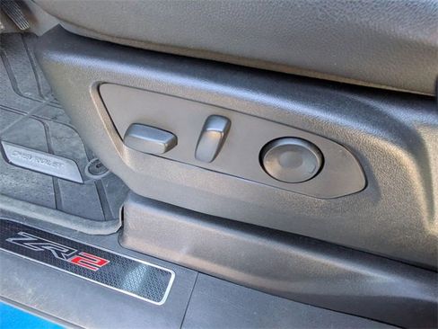 Used 2022 Chevrolet Silverado 1500 ZR2 image 13