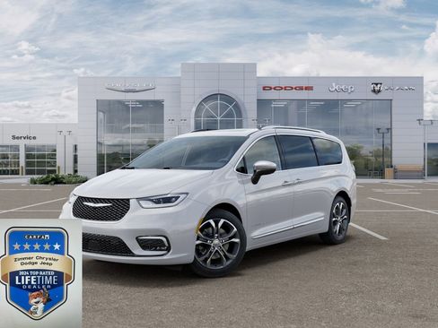 New 2026 Chrysler Pacifica Pinnacle w/ Trailer Tow Group AWD/4WD image 1