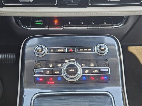 Certified 2022 Lincoln Nautilus Reserve w/ Equipment Group 202A image 19