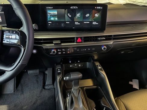 New 2026 Kia Sorento S w/ S Panoramic Sunroof Package image 17