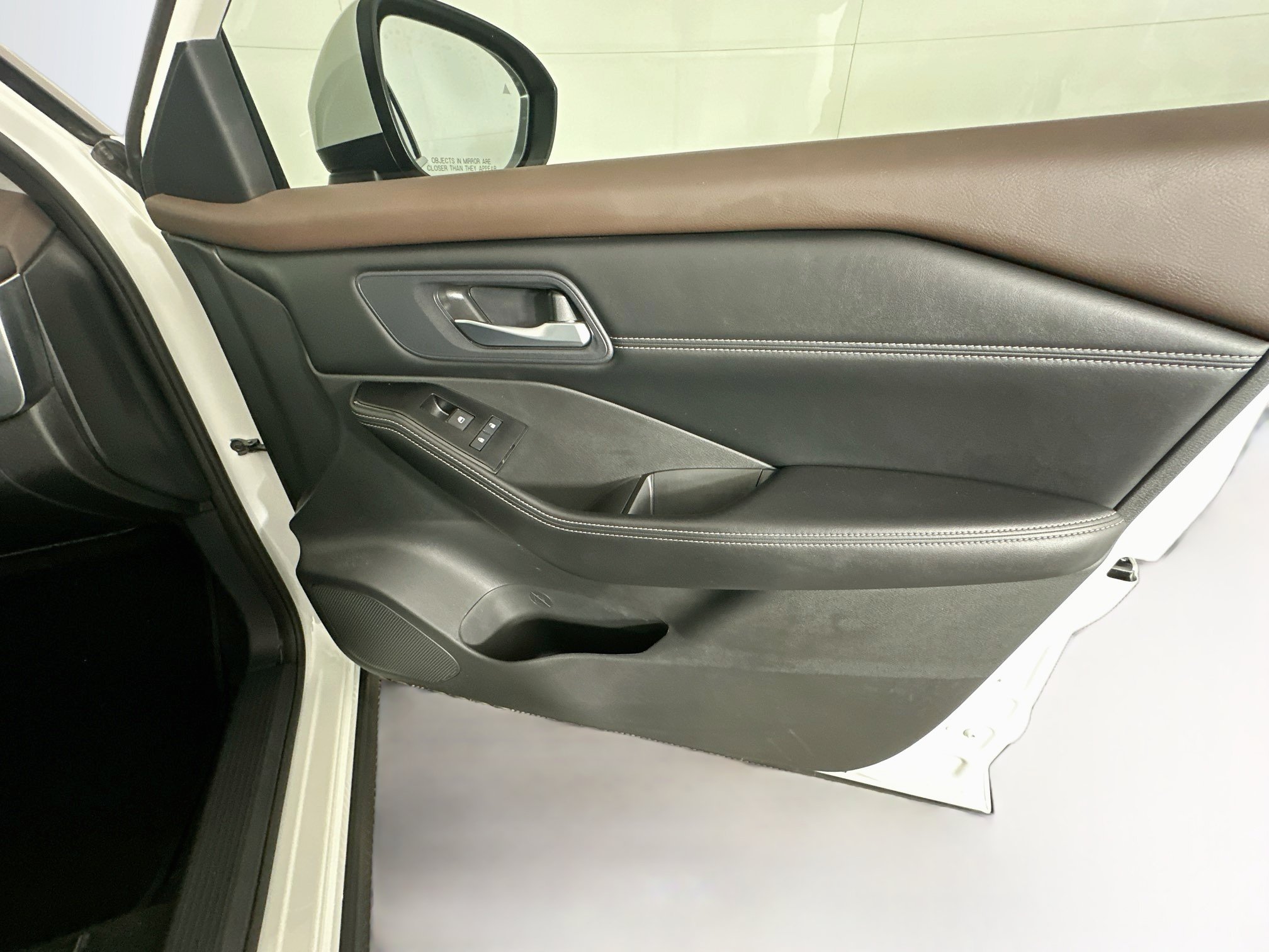Used 2023 Nissan Rogue SV w/ SV Premium B Package FWD image 33