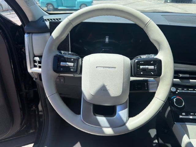 Used 2025 Hyundai Santa Fe SEL AWD/4WD image 14