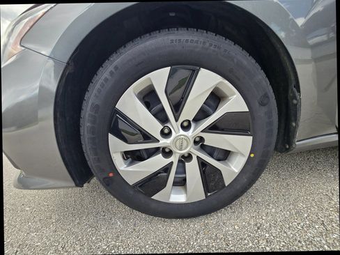 Used 2021 Nissan Altima 2.5 S w/ Driver Assist Package FWD image 33