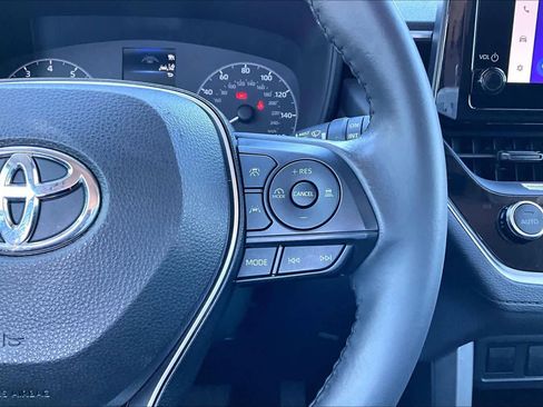 Used 2023 Toyota Corolla Cross LE image 23