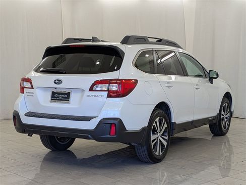 Used 2019 Subaru Outback 2.5i Limited w/ Popular Package #2 image 9