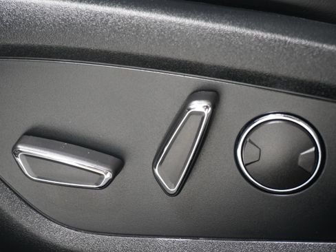 Used 2021 Lincoln Nautilus Reserve FWD image 16