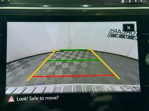 Used 2023 Volkswagen Tiguan SE image 13