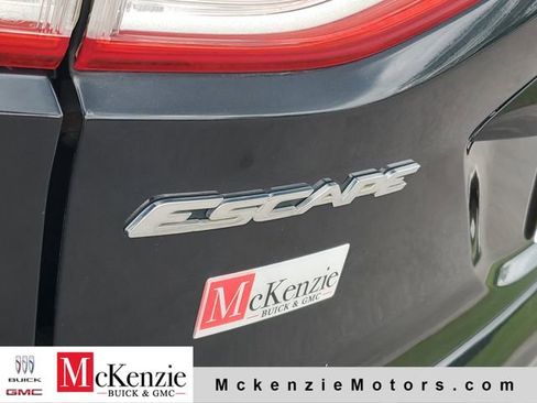 Used 2015 Ford Escape SE FWD image 29