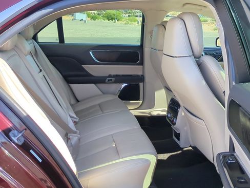 Used 2017 Lincoln Continental Reserve AWD/4WD image 29