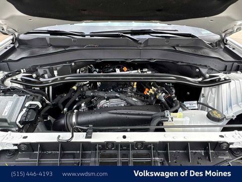 Used 2025 Ford Explorer ST-Line w/ ST-Line Street Pack image 9