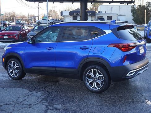 Used 2023 Kia Seltos EX image 11