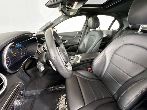 Used 2020 Mercedes-Benz C 300 4MATIC Sedan image 3