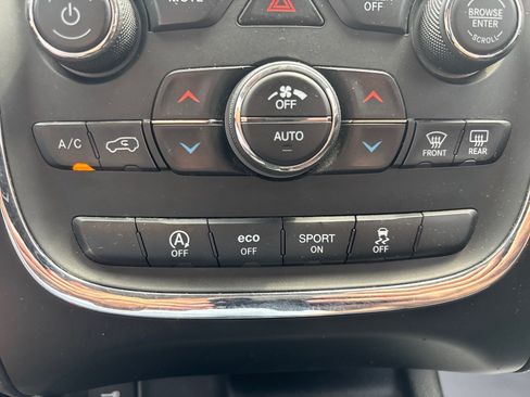 Used 2018 Dodge Durango SXT w/ Trailer Tow Group IV AWD/4WD image 30
