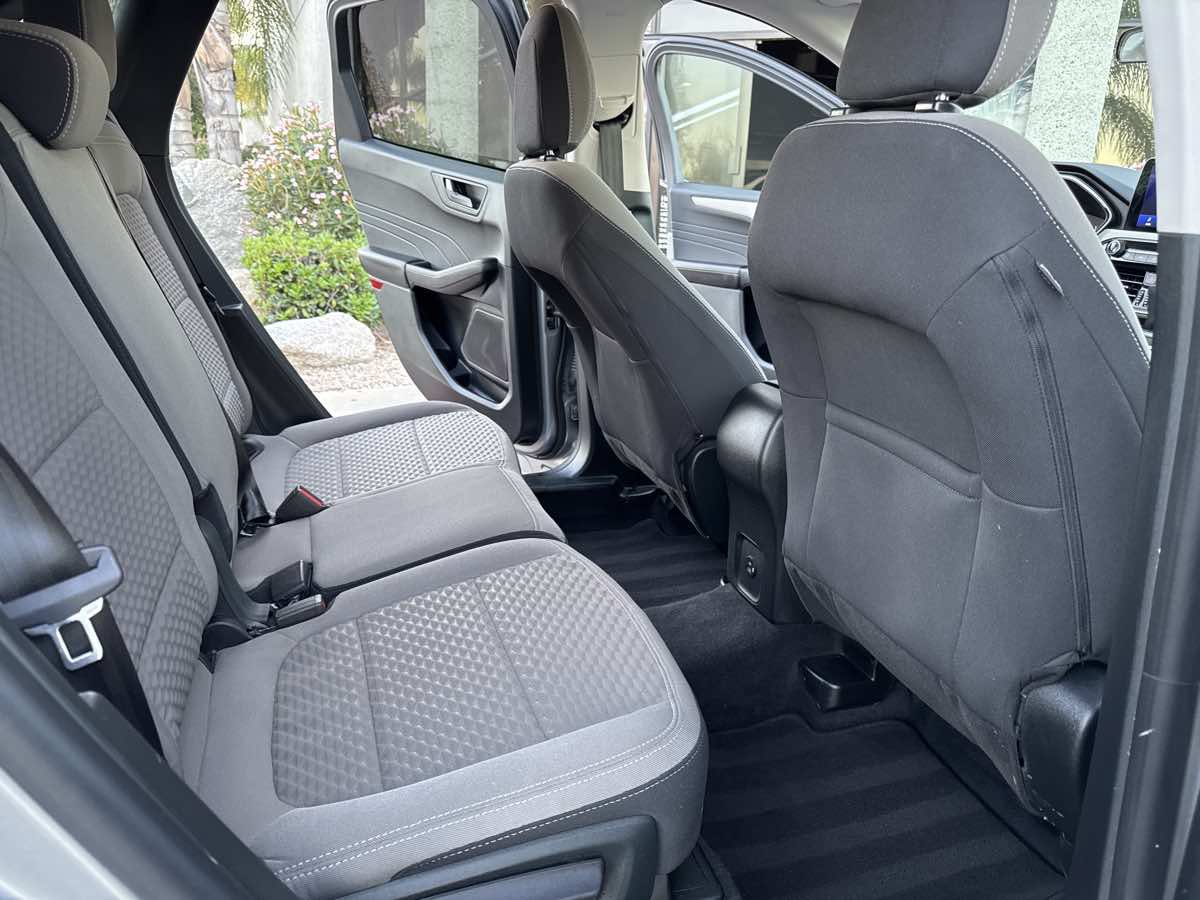 Used 2022 Ford Escape SE FWD image 22
