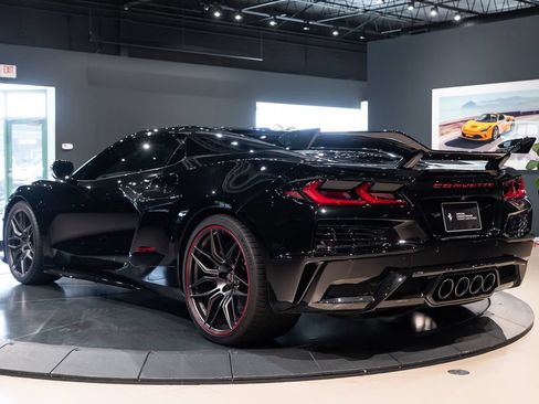 Used 2025 Chevrolet Corvette Z06 w/ Z07 Performance Package RWD image 42