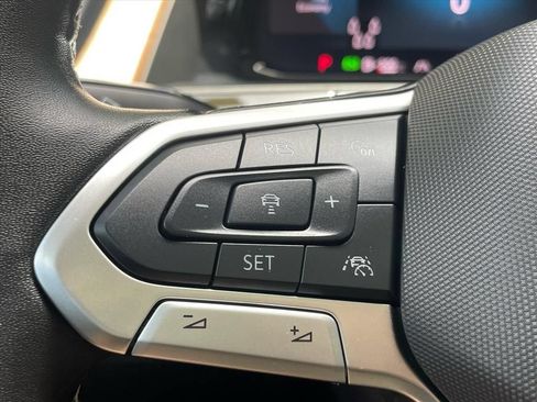 Used 2026 Volkswagen Atlas SE w/ Panoramic Sunroof Package FWD image 23