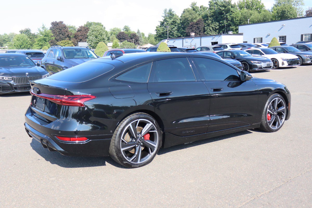 Used 2025 Audi S6 e-tron Prestige AWD/4WD image 6