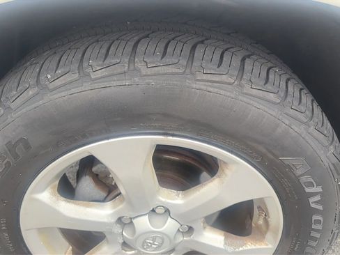 Used 2009 Toyota RAV4 Limited AWD/4WD image 23