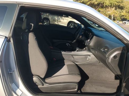 Used 2022 Dodge Challenger SXT image 13