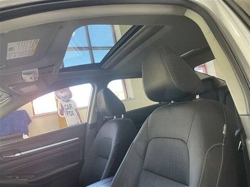 Used 2019 Nissan Altima 2.5 SV FWD image 12