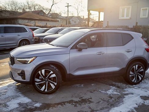 New 2026 Volvo XC40 B5 Ultra w/ Protection Package Premier image 3
