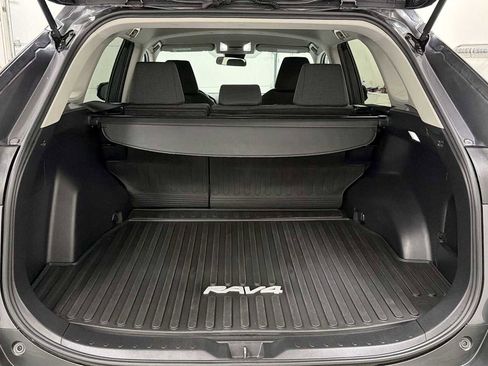 Certified 2022 Toyota RAV4 LE image 26