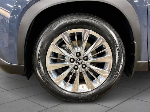 Used 2024 Toyota Grand Highlander Platinum image 10