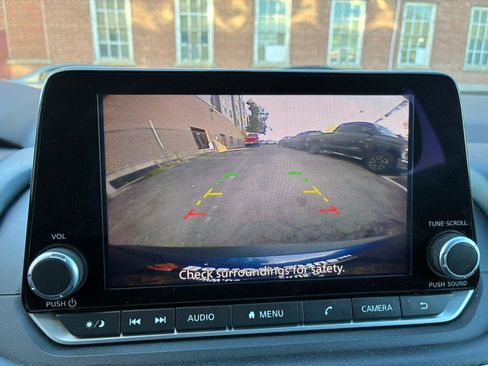 Used 2023 Nissan Rogue SV FWD image 20