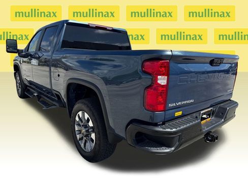 Used 2025 Chevrolet Silverado 2500 Custom w/ Custom Value Package image 8