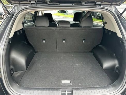 Used 2022 Kia Sportage LX AWD/4WD image 16
