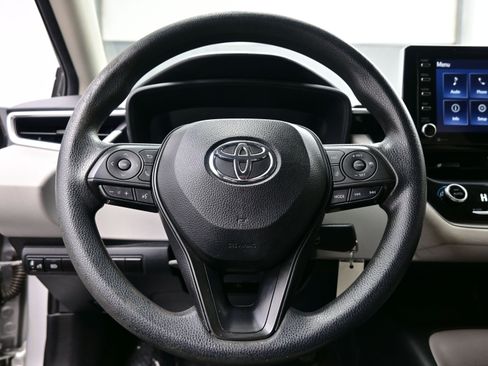 Used 2021 Toyota Corolla LE image 20