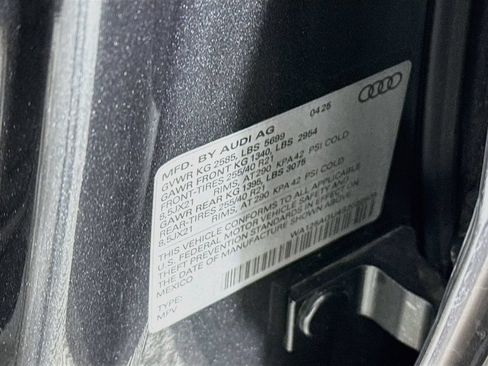 Used 2025 Audi SQ5 Premium Plus AWD/4WD image 30
