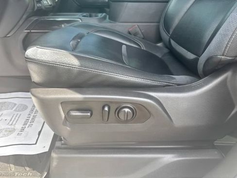 Used 2021 Chevrolet Silverado 1500 RST w/ Convenience Package II AWD/4WD image 16