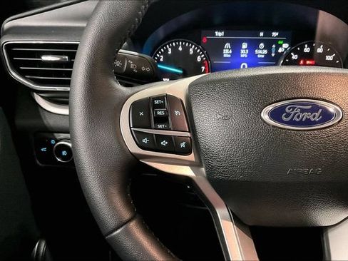 Used 2023 Ford Explorer XLT w/ Equipment Group 202A AWD/4WD image 20