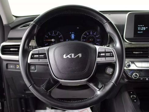 Used 2022 Kia Telluride EX w/ EX Premium Package FWD image 13